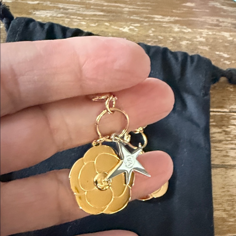 CHANEL Gold Floral charms with Silver Star - Picture 2 of 4